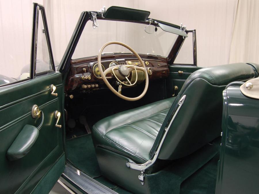  Lincoln Zephyr Continental Convertible 1941 года  (фото 4 из 6)